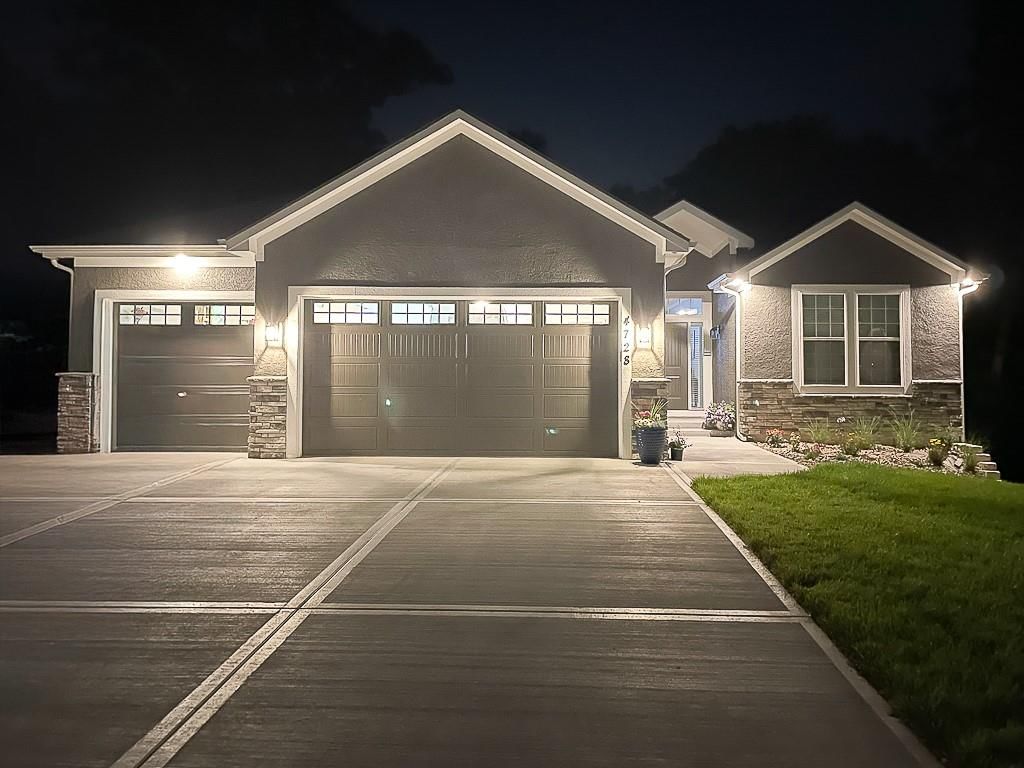 4728 Grove Street — photo 34