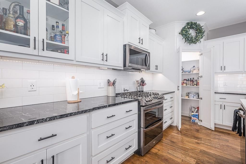 4728 Grove Street — photo 10