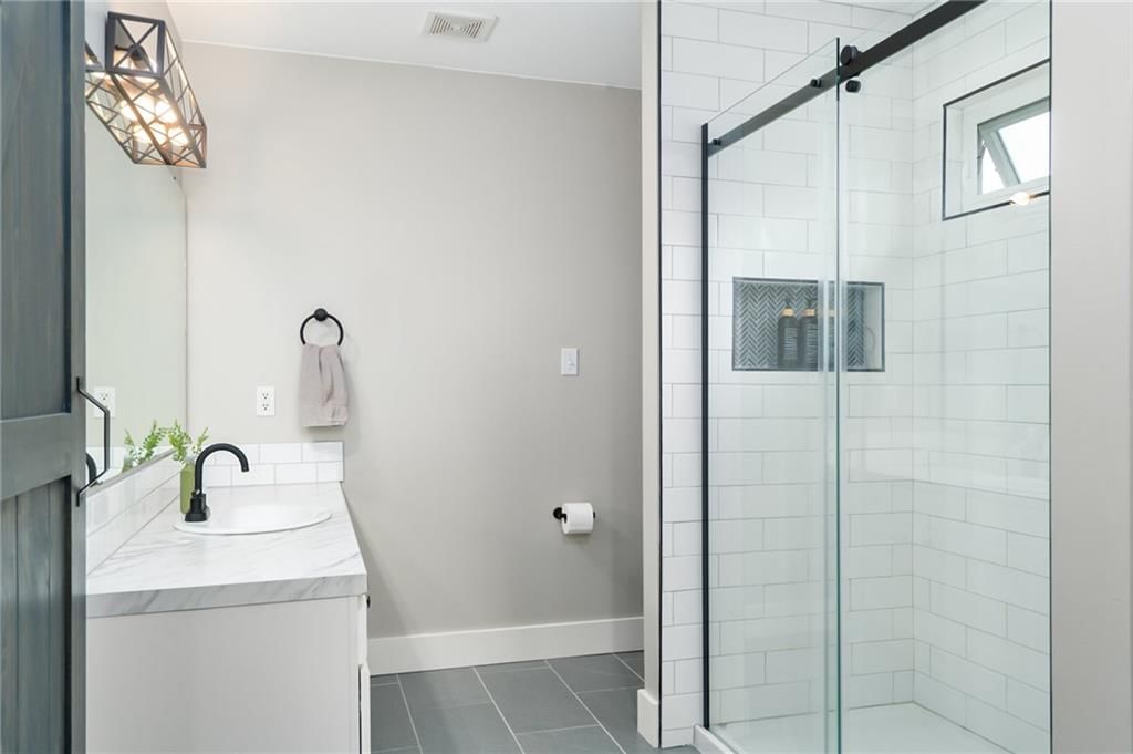 111 W 27th Street — photo 27