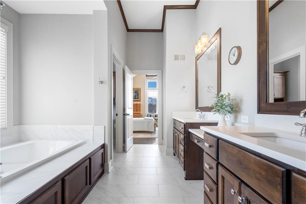 10303 W 168TH Terrace — photo 37