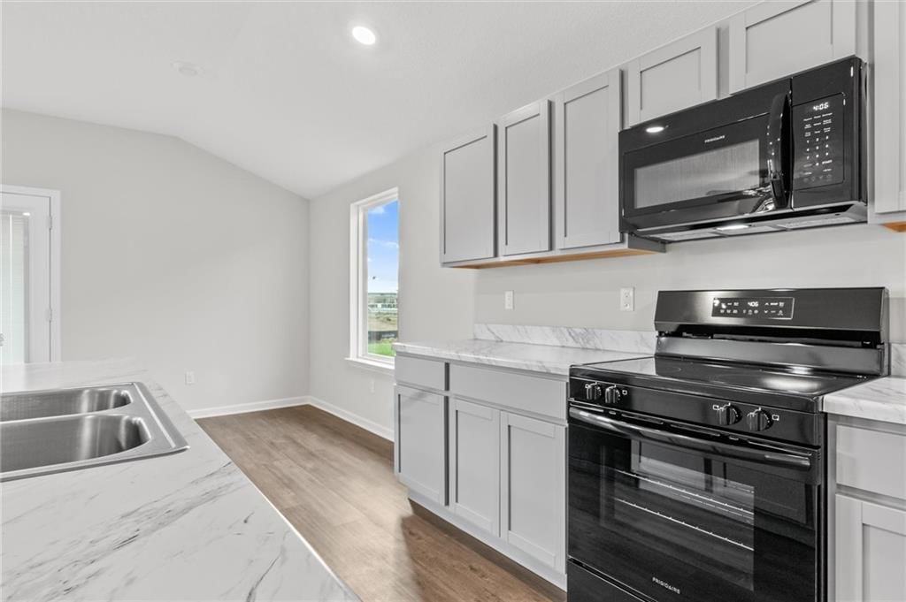 616 W Lanesfield Street — photo 16