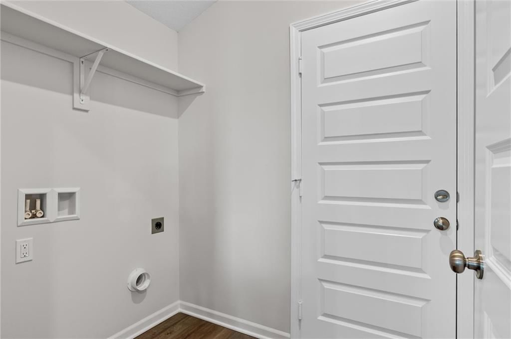 616 W Lanesfield Street — photo 17