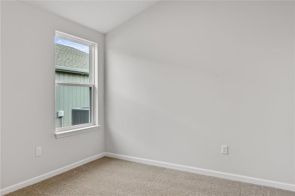 616 W Lanesfield Street — photo 5