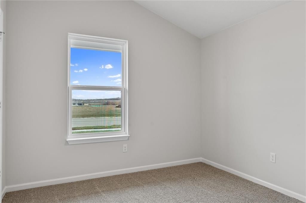 616 W Lanesfield Street — photo 7
