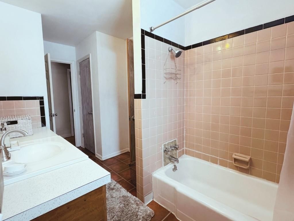 1703 NE 76th Terrace — photo 38