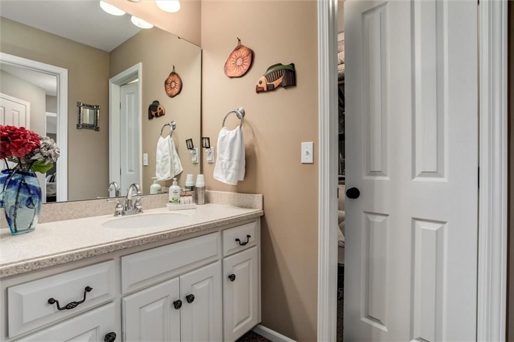 10025 Warwick Street — photo 27