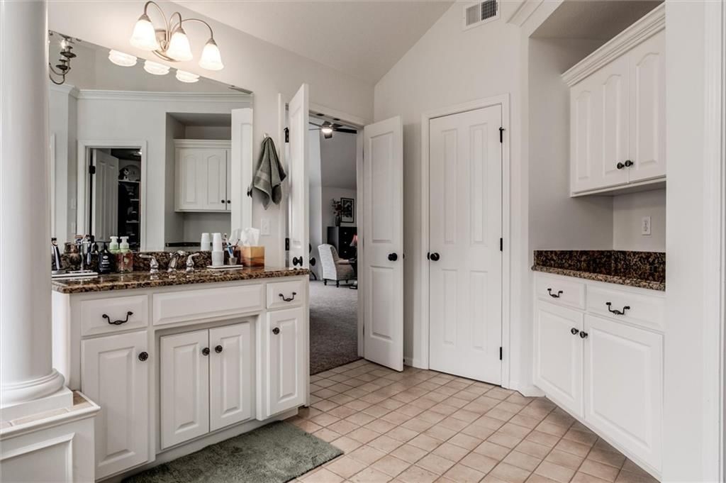 10025 Warwick Street — photo 35