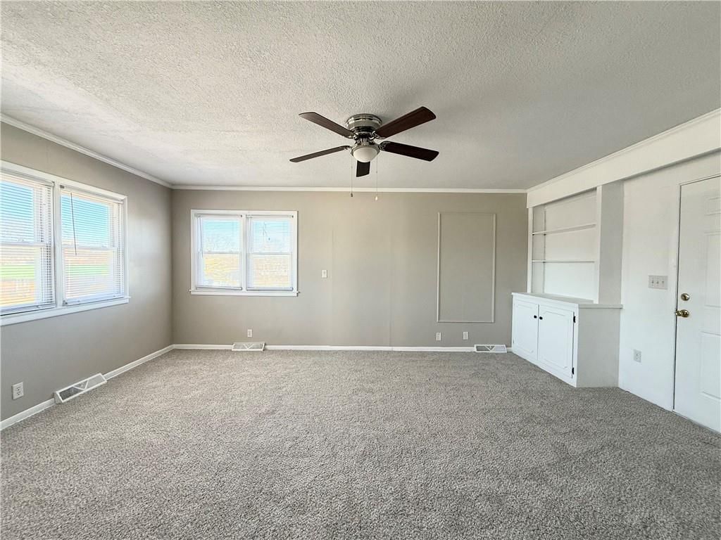202 E Short Avenue — photo 14