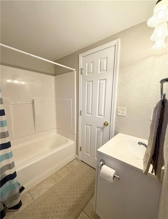 202 E Short Avenue — photo 19