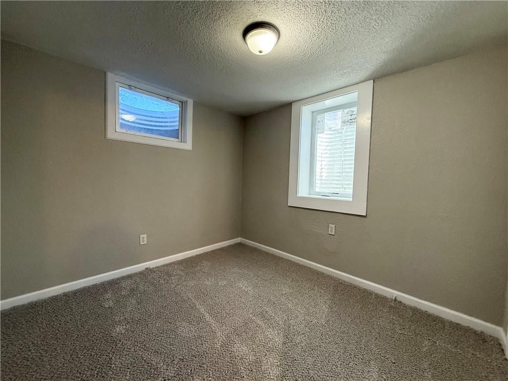 202 E Short Avenue — photo 20