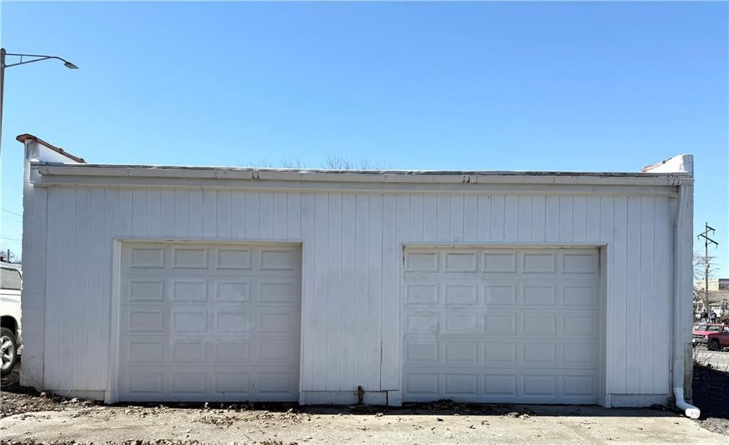 202 E Short Avenue — photo 25