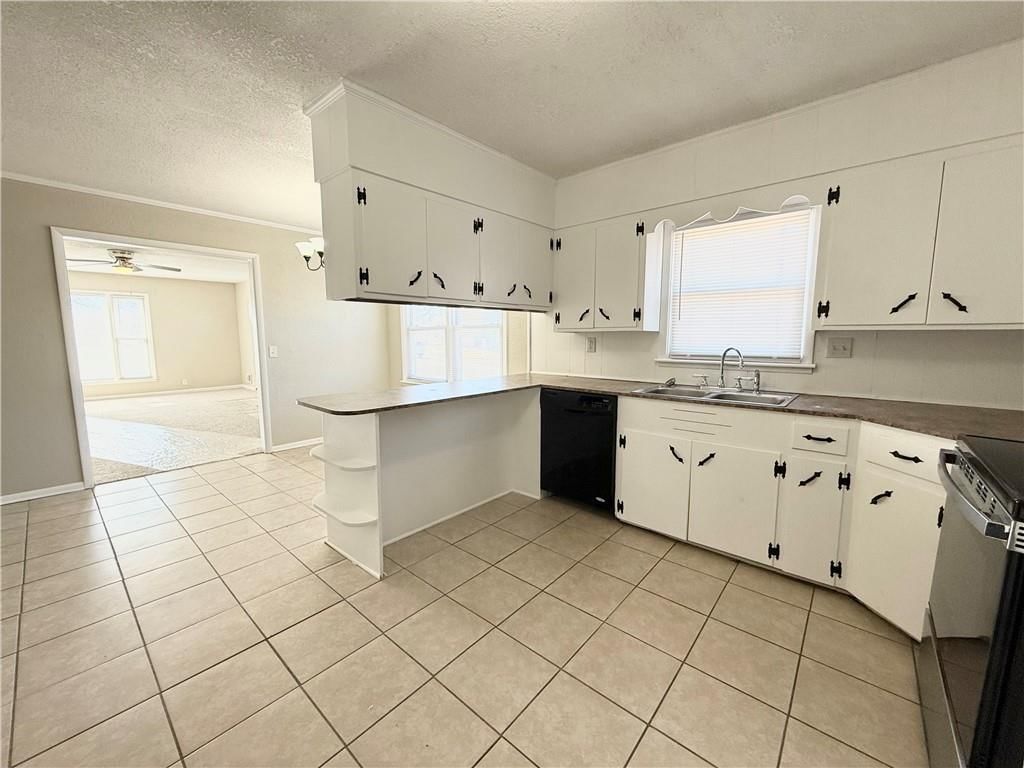 202 E Short Avenue — photo 5