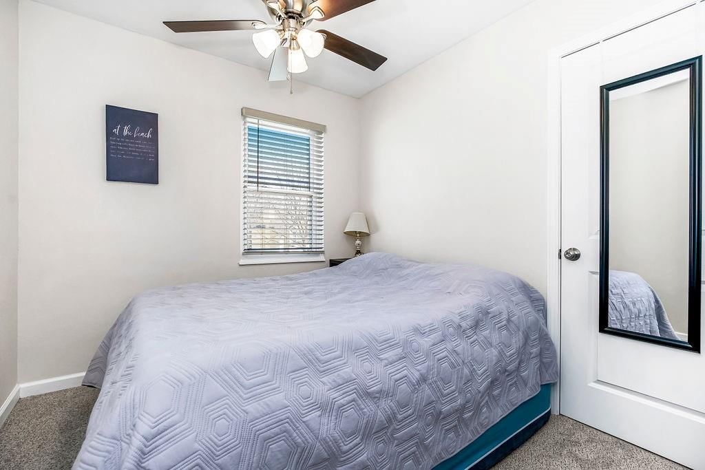 1215 NW Kingston Drive — photo 16