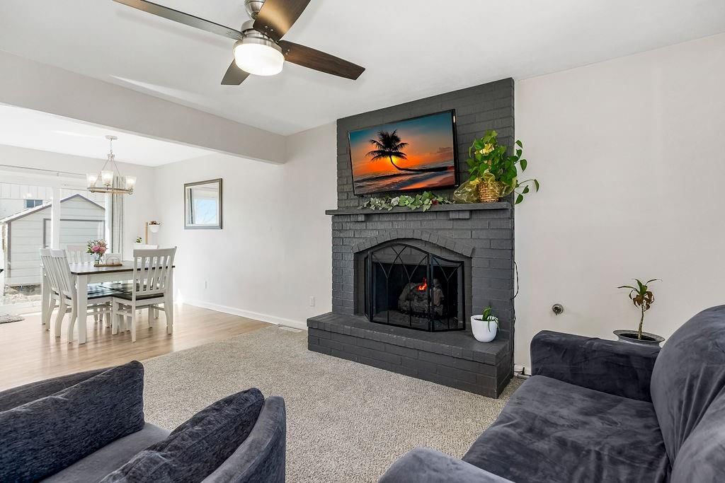 1215 NW Kingston Drive — photo 8
