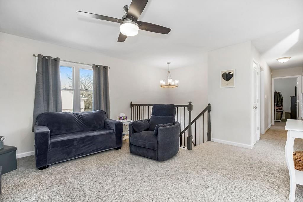 1215 NW Kingston Drive — photo 9