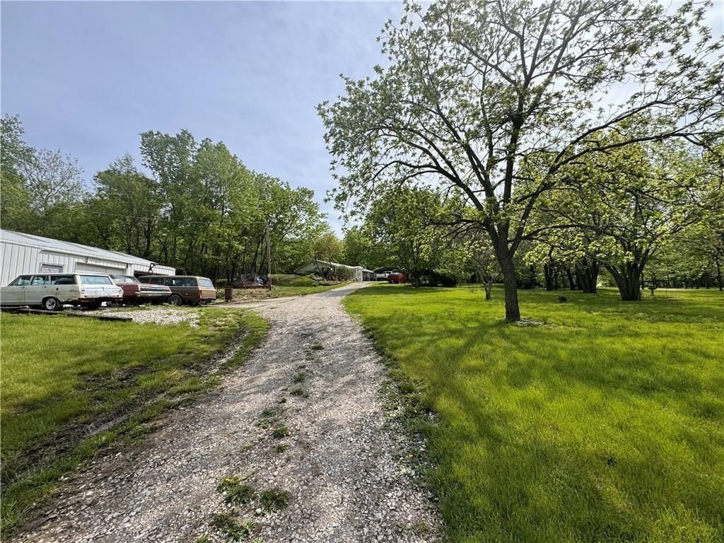 3373 Mountain View Road — photo 4