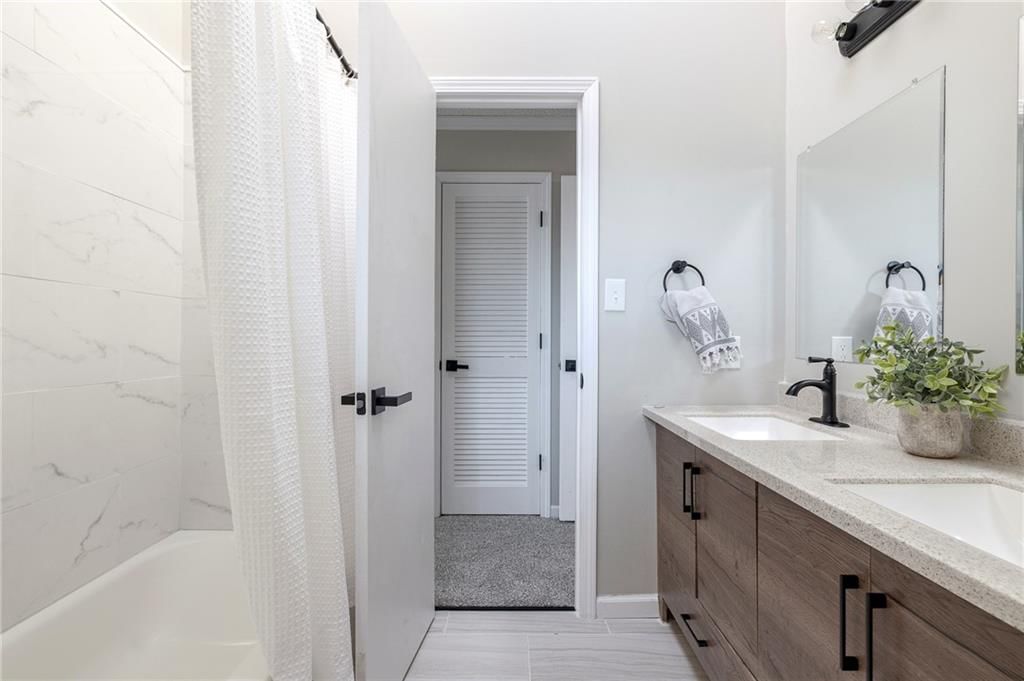 916 SW Richwood Drive — photo 39