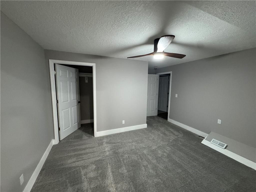 415 E Hale Street — photo 11