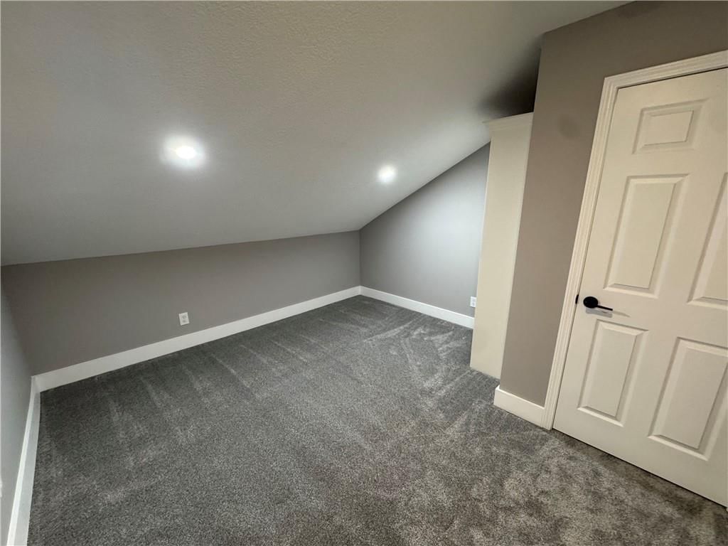 415 E Hale Street — photo 15