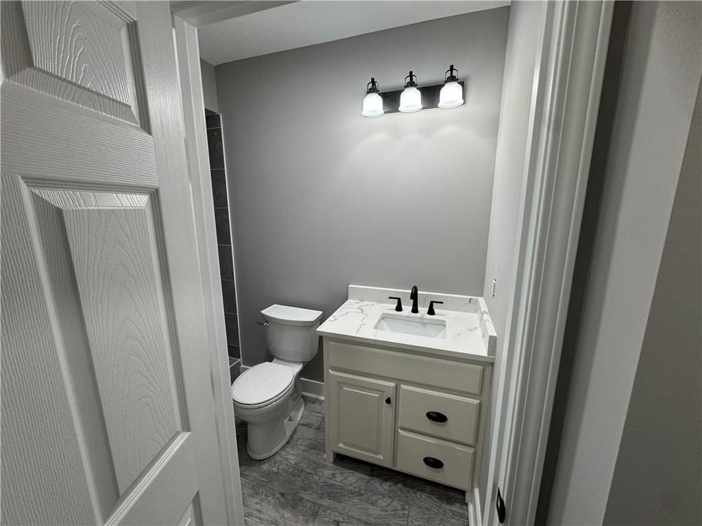 415 E Hale Street — photo 17
