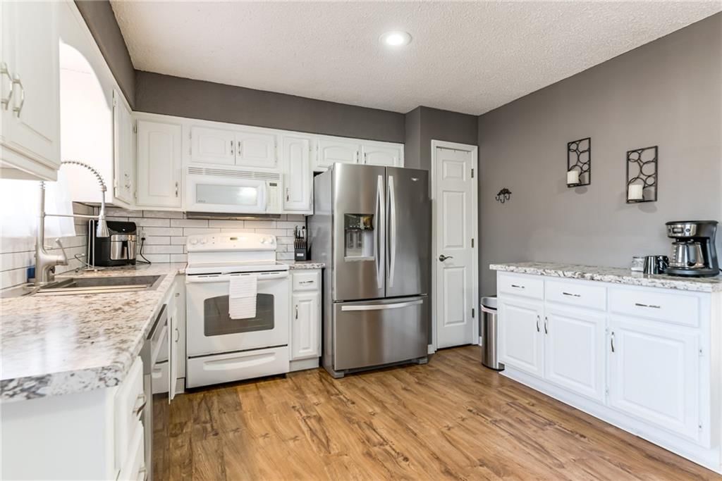 1424 N MART-WAY Drive — photo 16