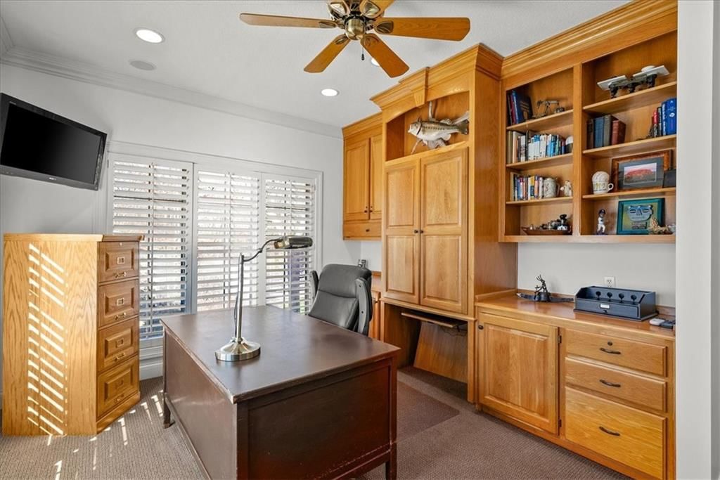 300 NW Lakewood Boulevard — photo 19