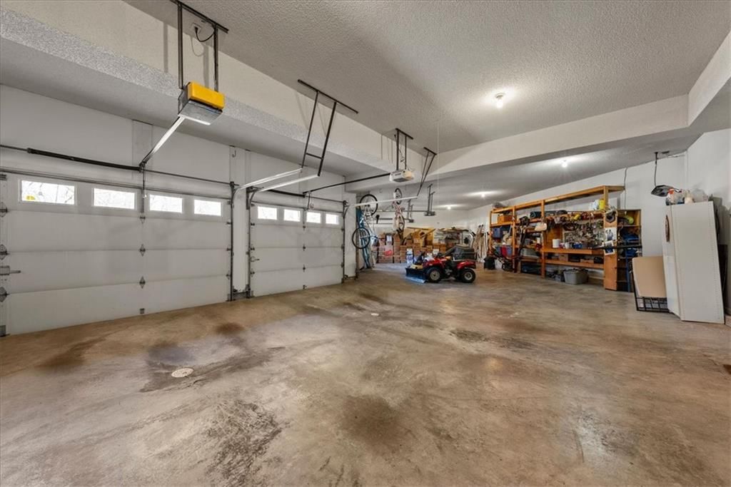 300 NW Lakewood Boulevard — photo 21