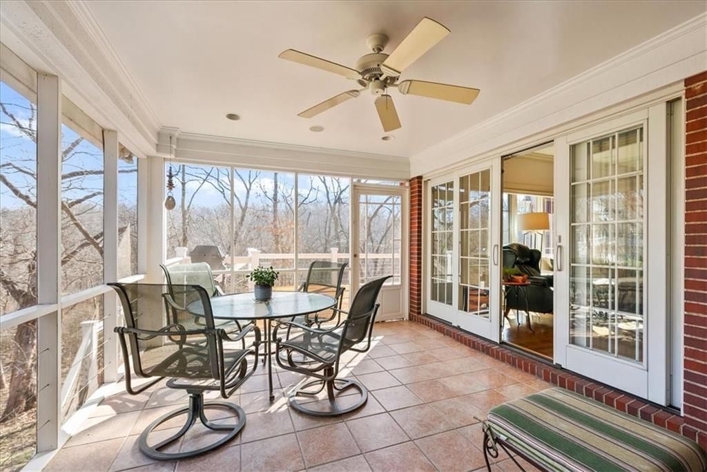 300 NW Lakewood Boulevard — photo 22