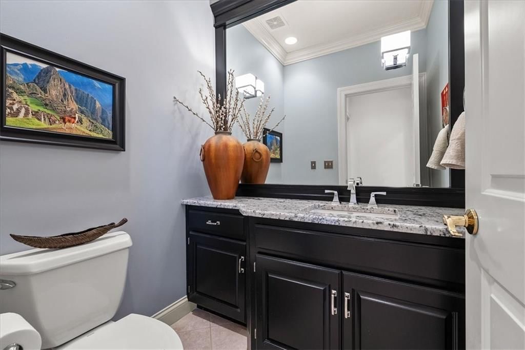 300 NW Lakewood Boulevard — photo 24