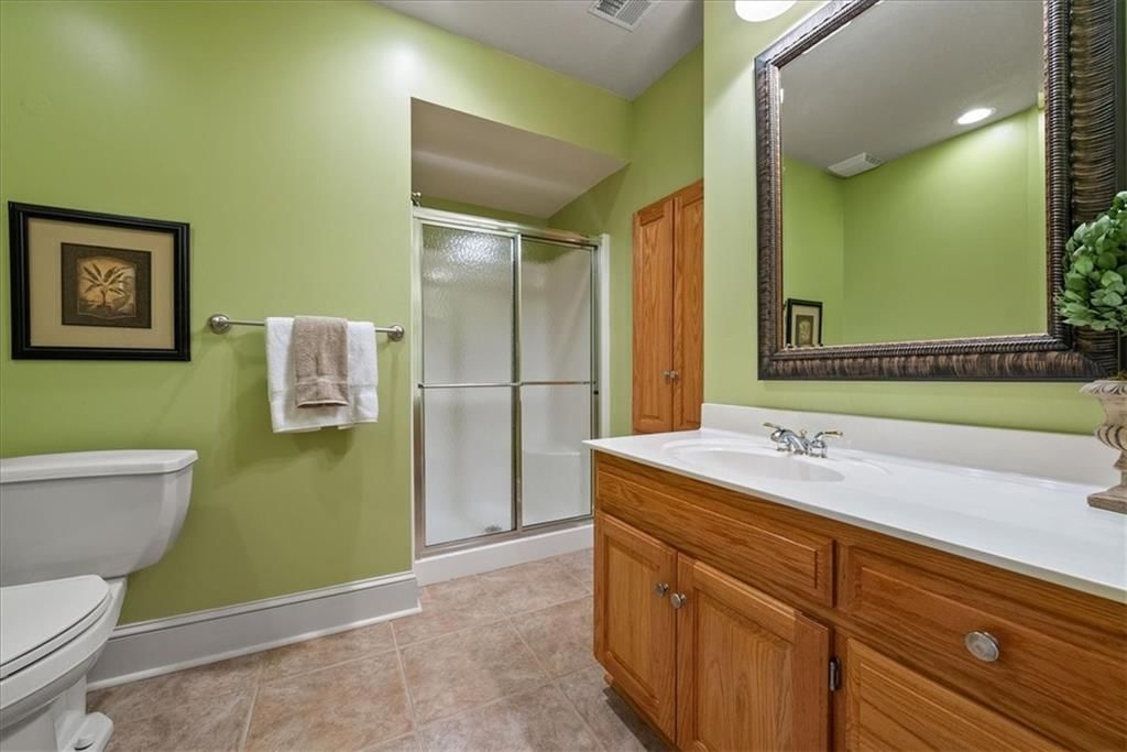 300 NW Lakewood Boulevard — photo 46