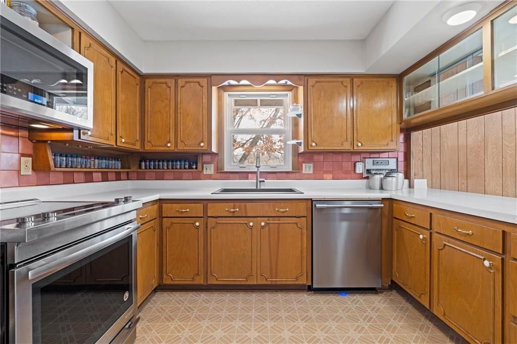 6108 NW Webb Circle — photo 6