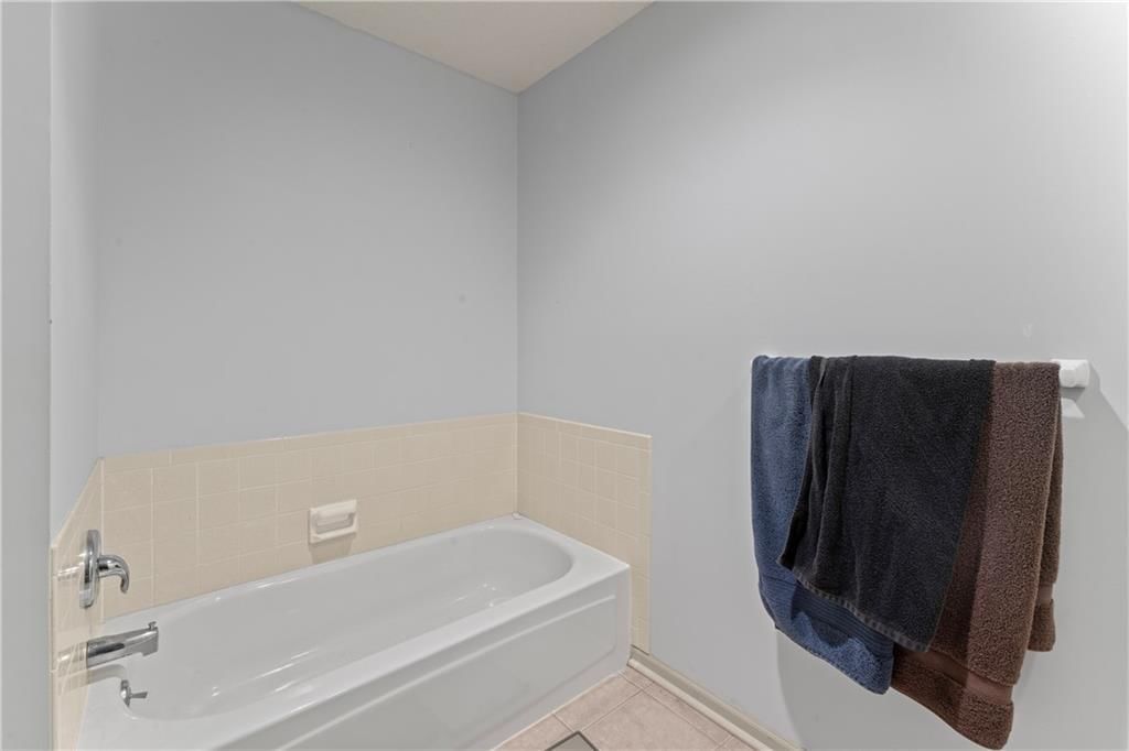 336 Lakeside Drive — photo 30