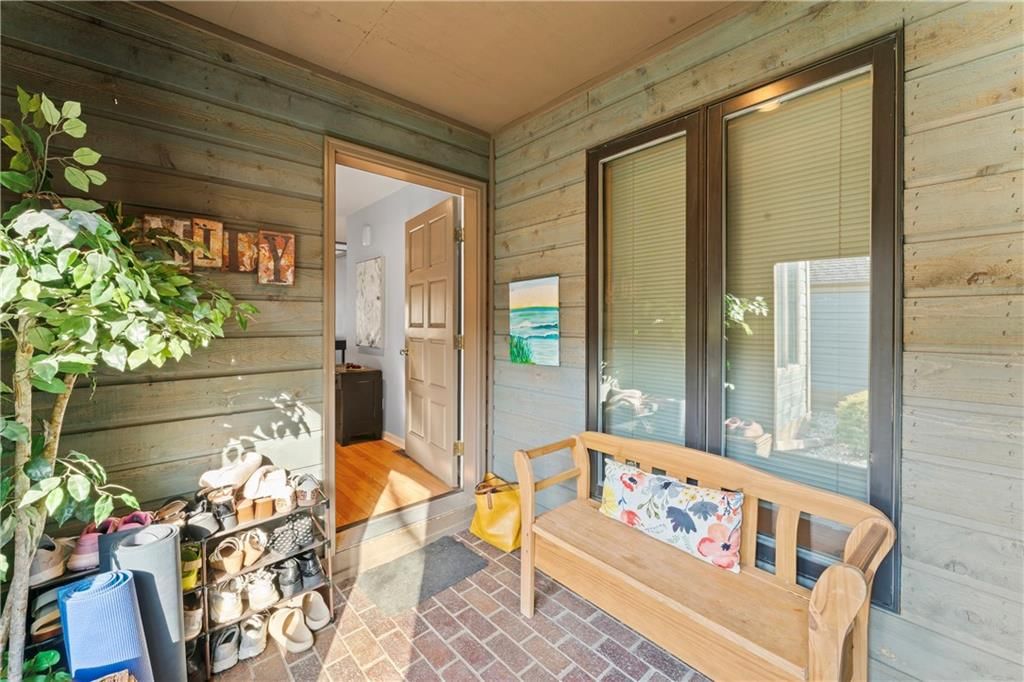 336 Lakeside Drive — photo 6