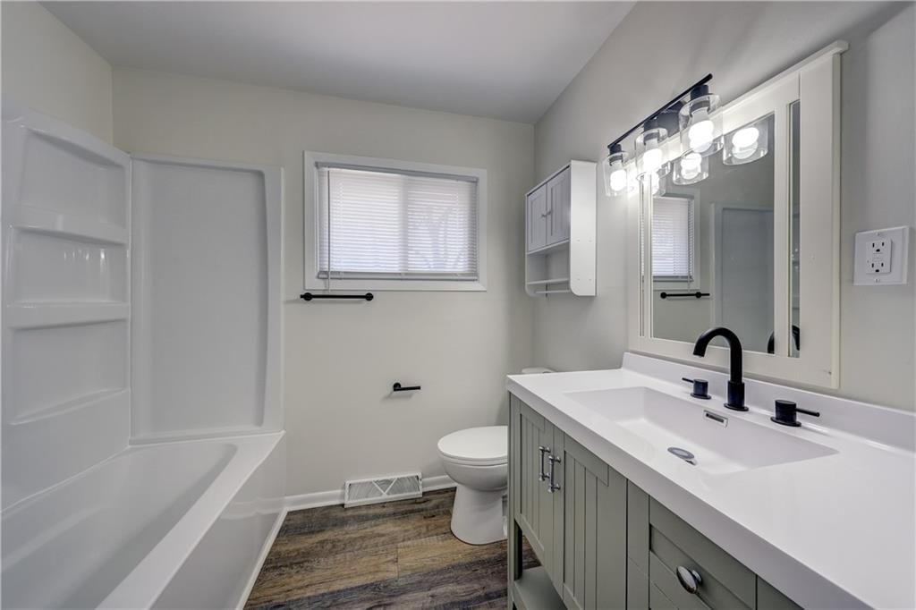 4003 E 106th Terrace — photo 8