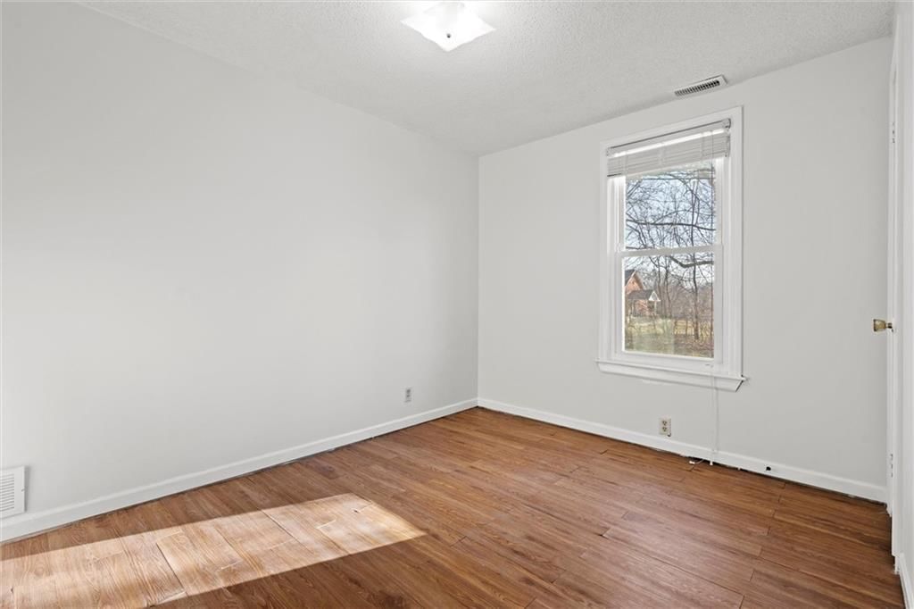 7914 Riverview Avenue — photo 18