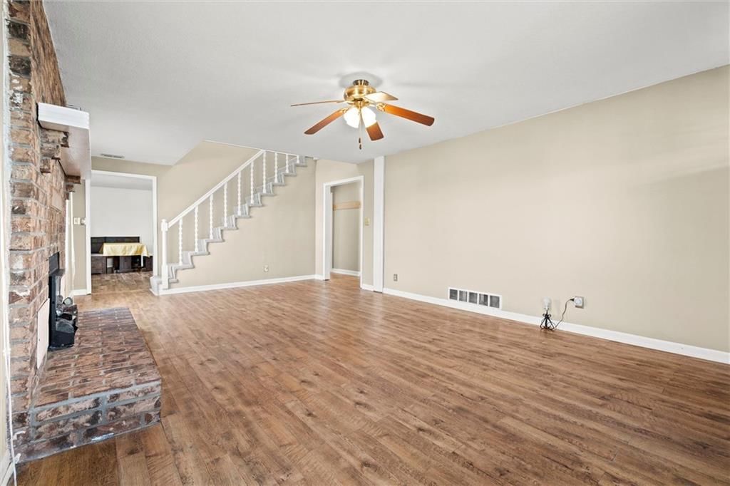 7914 Riverview Avenue — photo 6