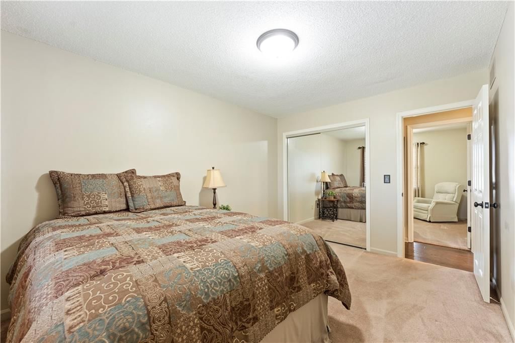 244 N Poplar Drive — photo 13