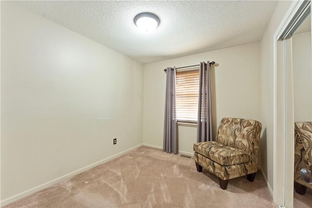 244 N Poplar Drive — photo 15