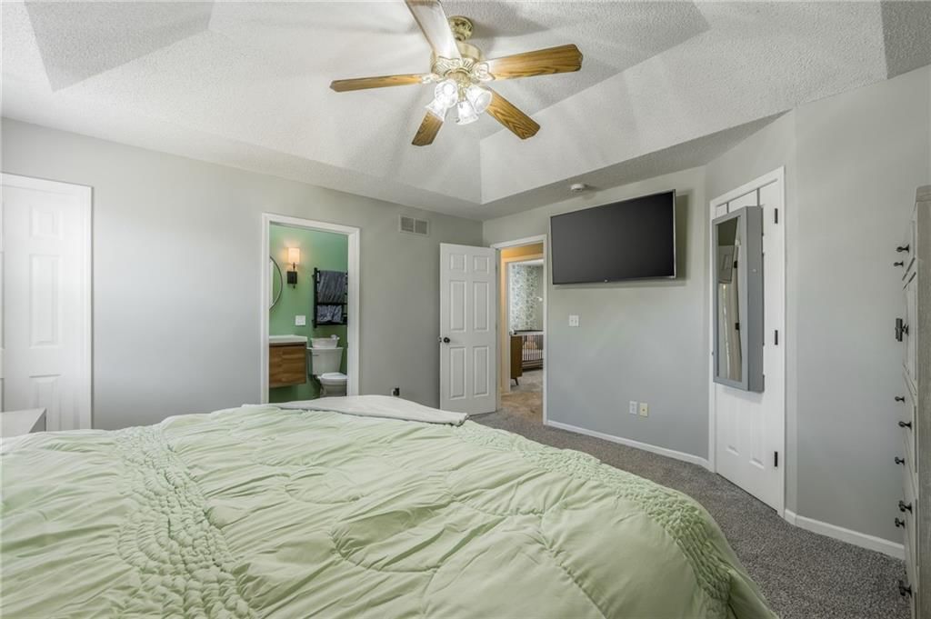 201 NE Thames Court — photo 17