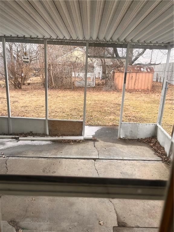 806 NW Capelle Street — photo 16