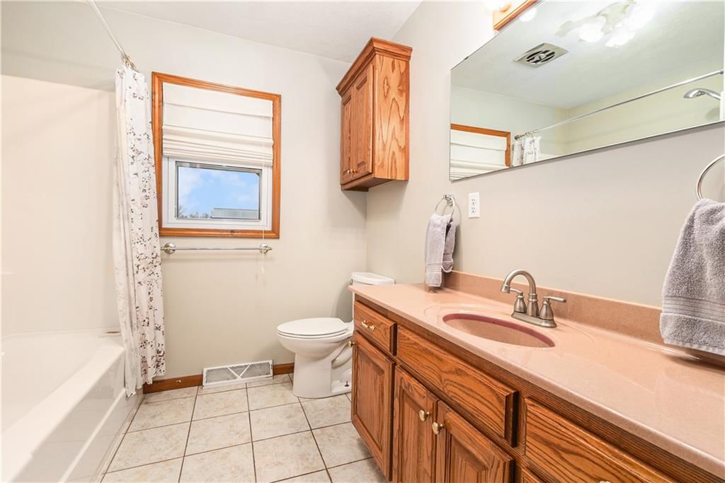 1210 Main Street — photo 20