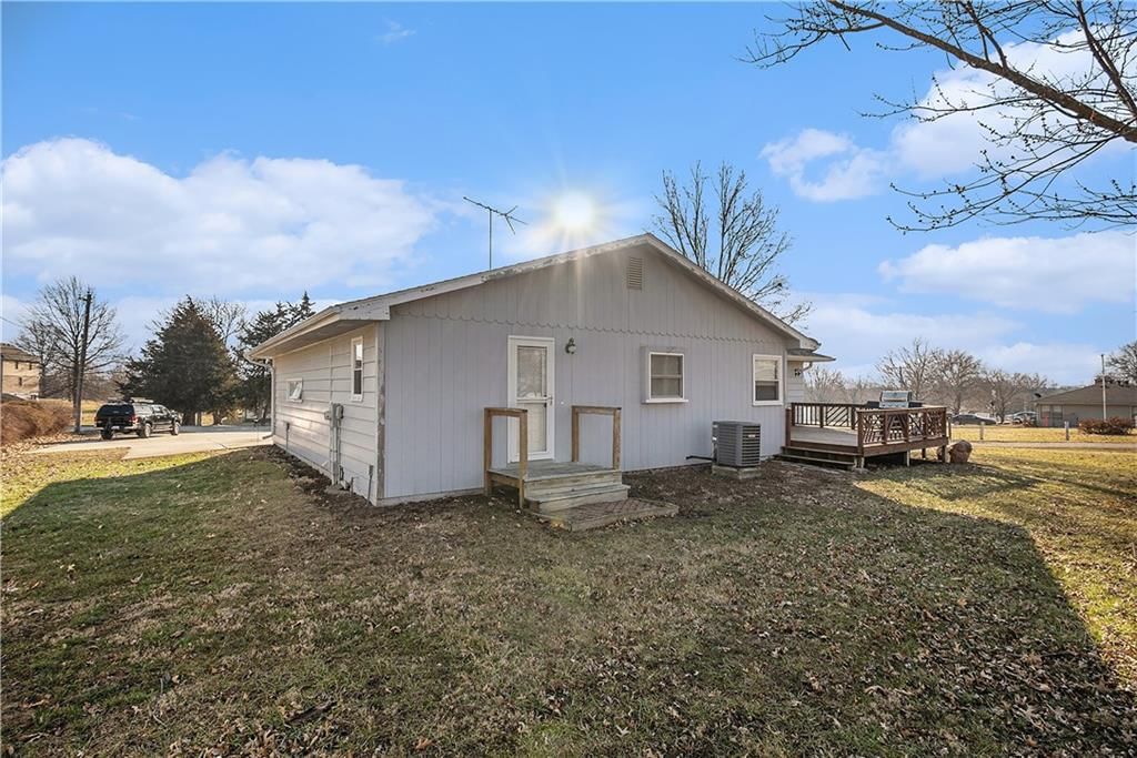 1210 Main Street — photo 29