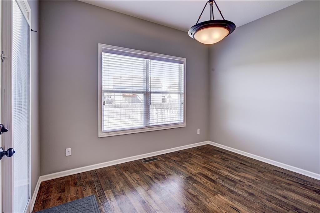 1059 SW Arborway Drive — photo 9