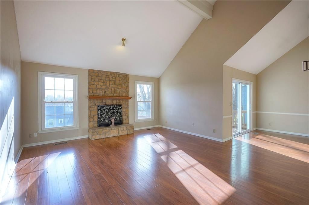 4721 Halsey Street — photo 14