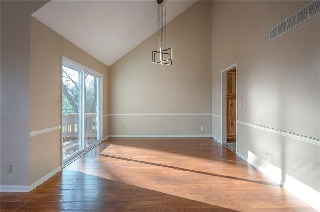 4721 Halsey Street — photo 19