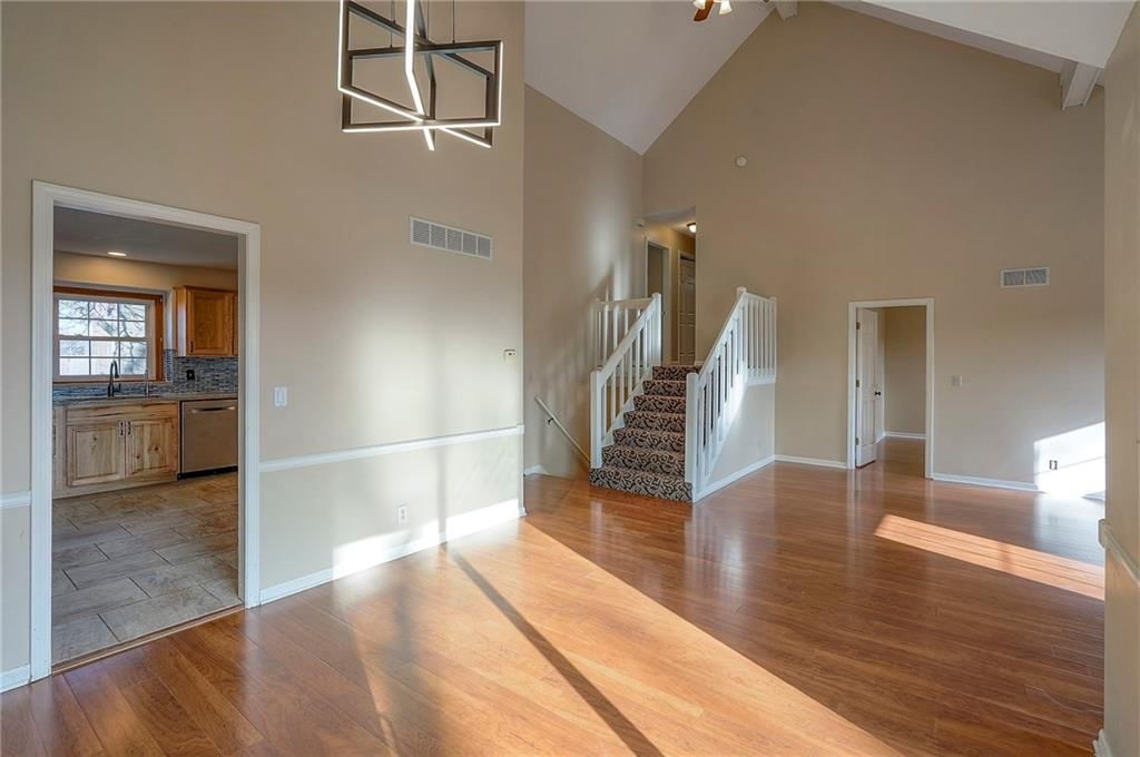 4721 Halsey Street — photo 21