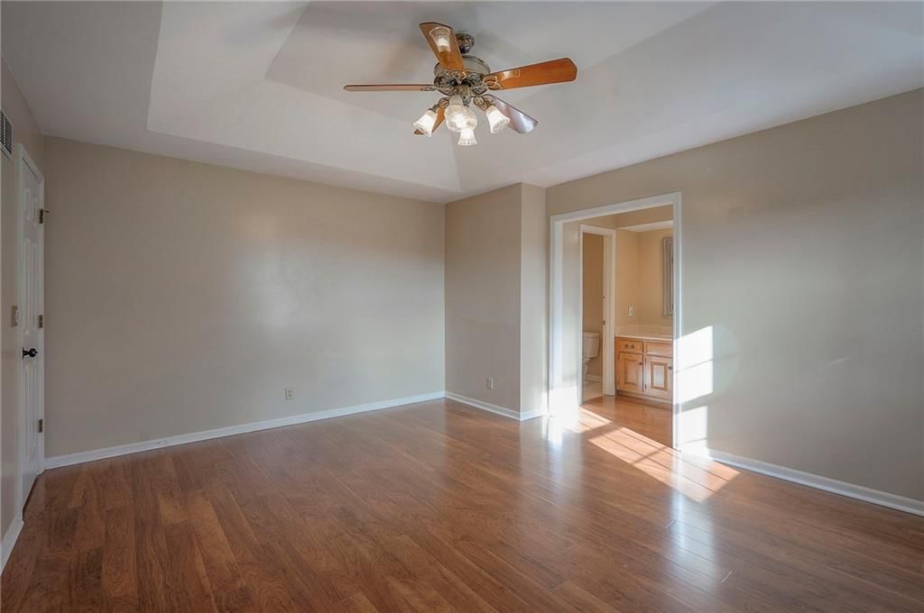 4721 Halsey Street — photo 23