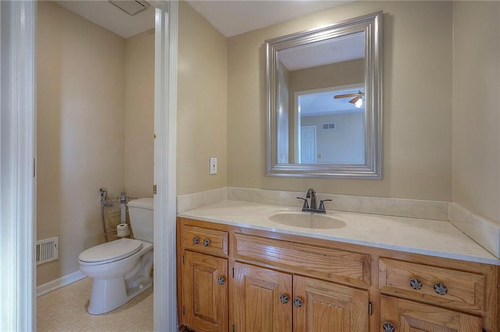 4721 Halsey Street — photo 24