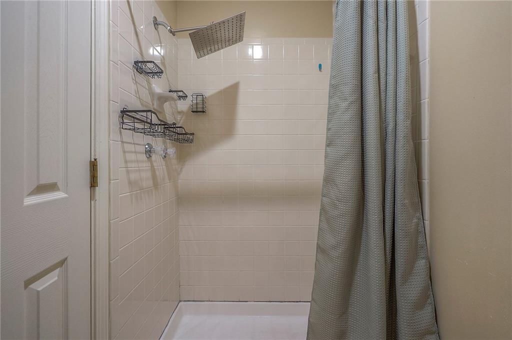 4721 Halsey Street — photo 25