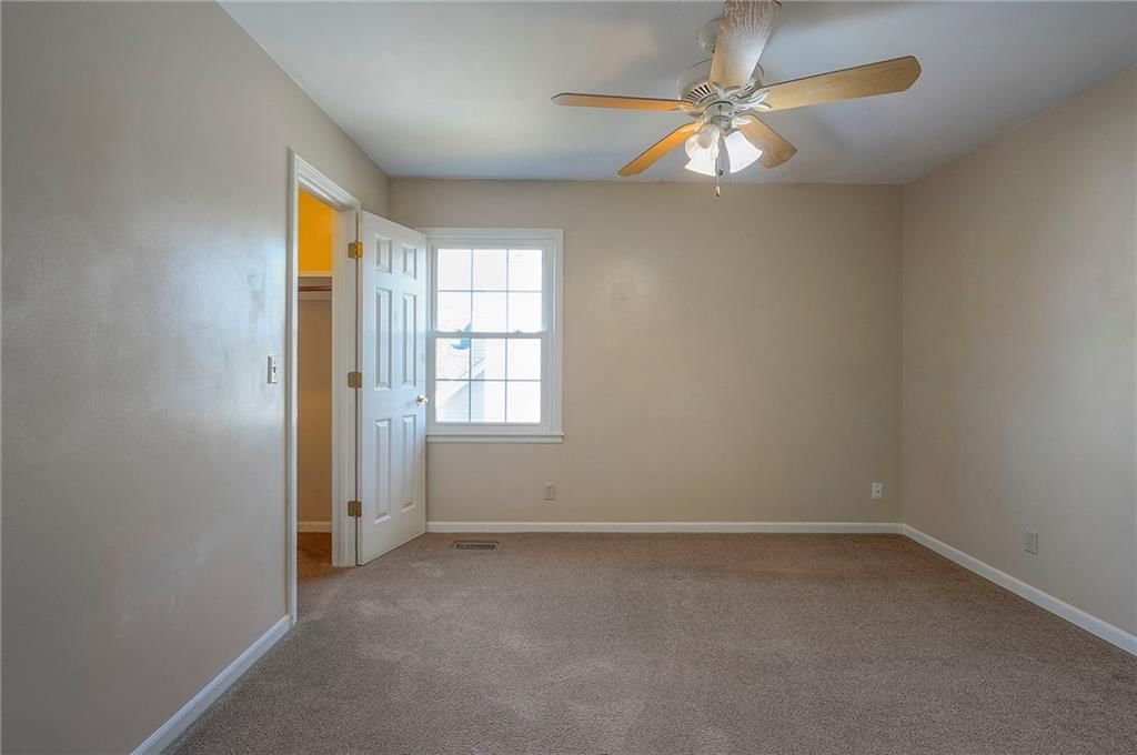 4721 Halsey Street — photo 29